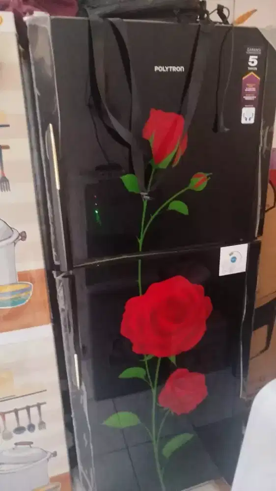 Di jual kulkas POLYTRON