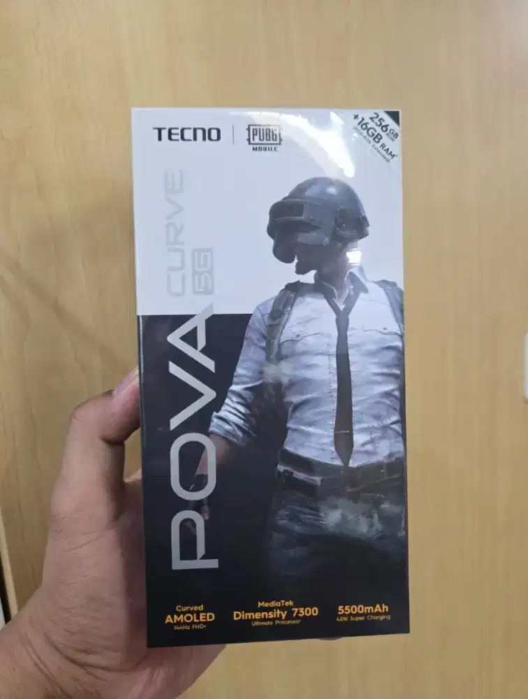 POVA CURVE 5G 256 GB