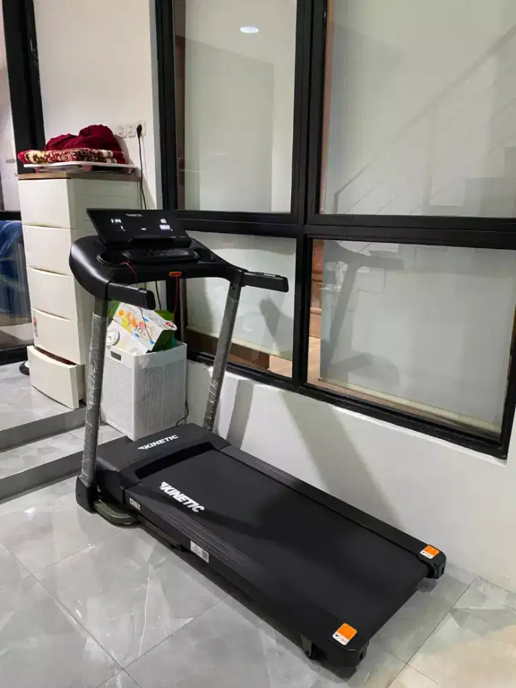 Treadmill Kinetic Second like a new