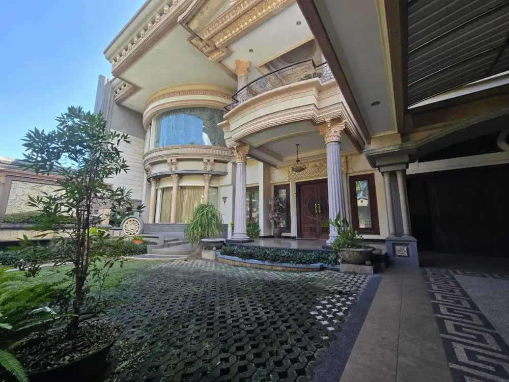 DIJUAL RUMAH MEWAH CLASSIC DI BINTANG DIPONGGO SURABAYA SIAP HUNI