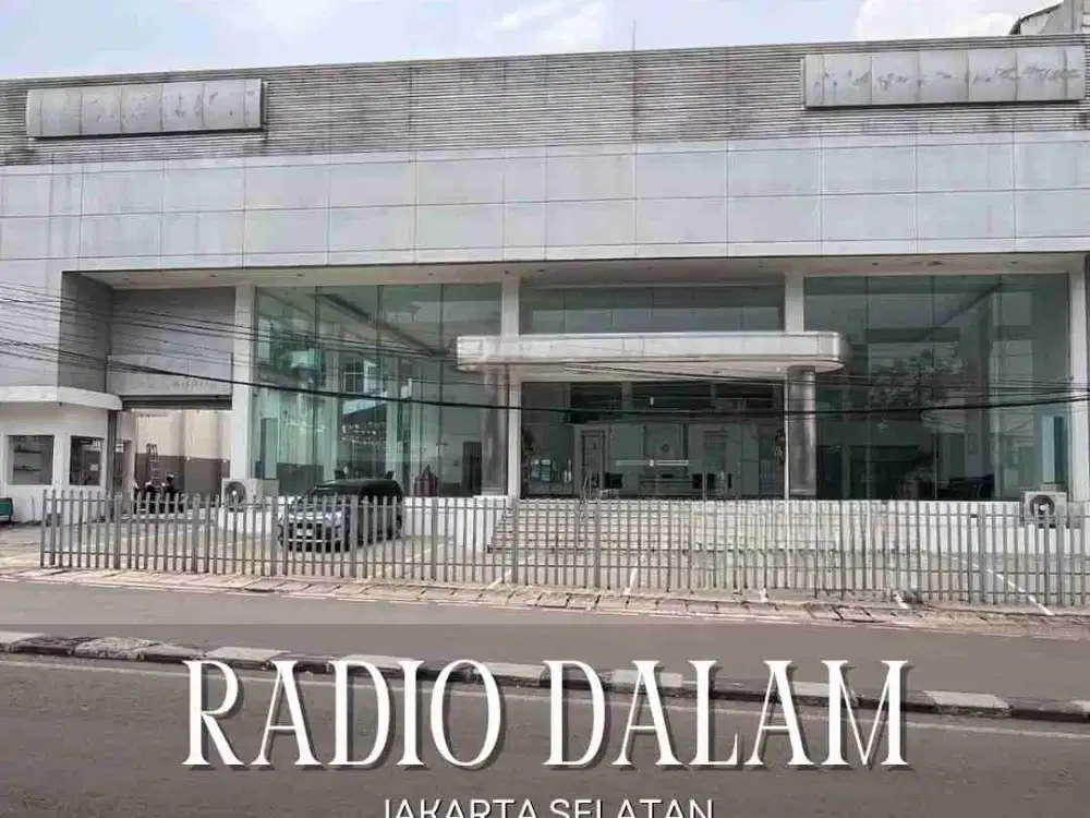 DIJUAL CEPAT !! SHOWROOM SUDAH SIAP PAKAI DI RADIO DALAM - Jakarta Selatan