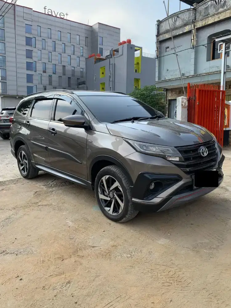 Toyota Rush 1.5 TRD AT 2018