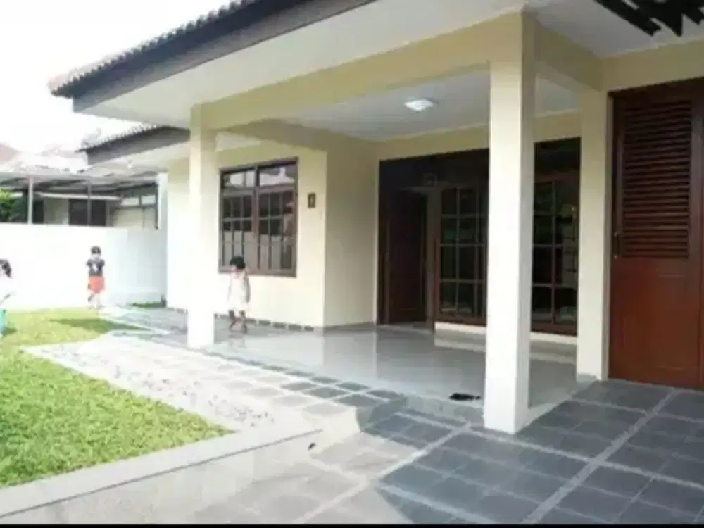 DISEWAKAN RUMAH 1 LANTAI DI DEKAT PINTU TOL PASTEUR -BANDUNG UTARA