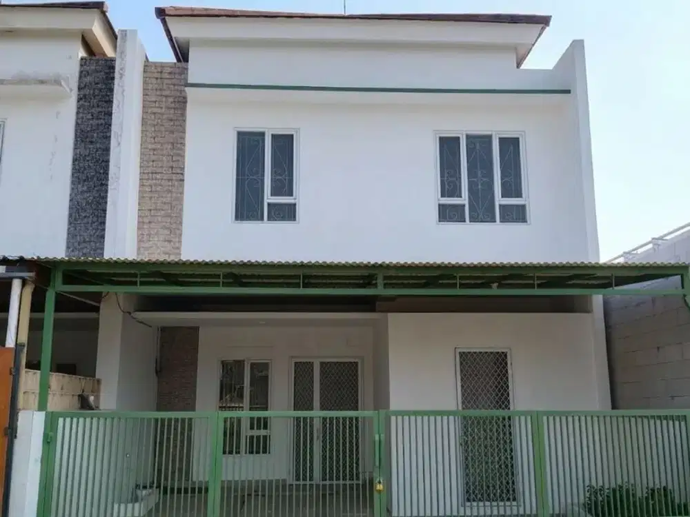 Rumah hanya 5 menit ke stasiun di Townhouse Pesona Lembayung Depok