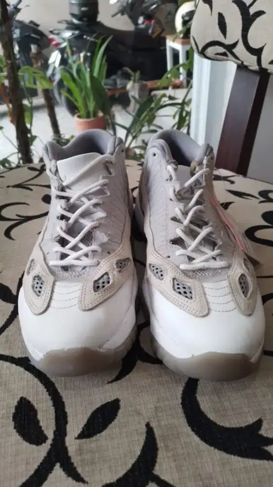 Separu Basket Air Jordan 11 Low Retro IE