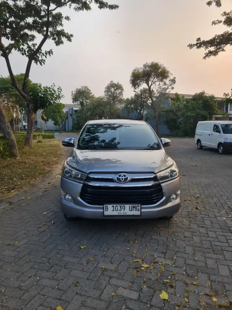 Toyota Kijang Innova Reborn V Luxury 2.4 diesel AT PMK 2018 Silver