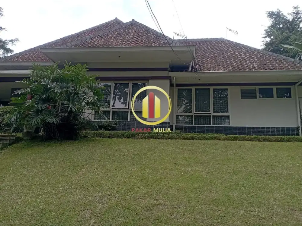 Rumah Mewah Klasik Jalan Utama Bandung – Tanah 1.336 m², SHM