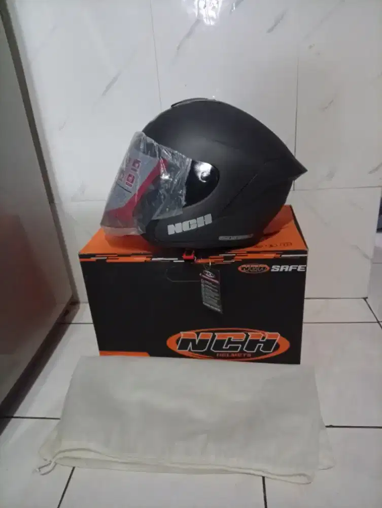 Helm hf NCH baru M