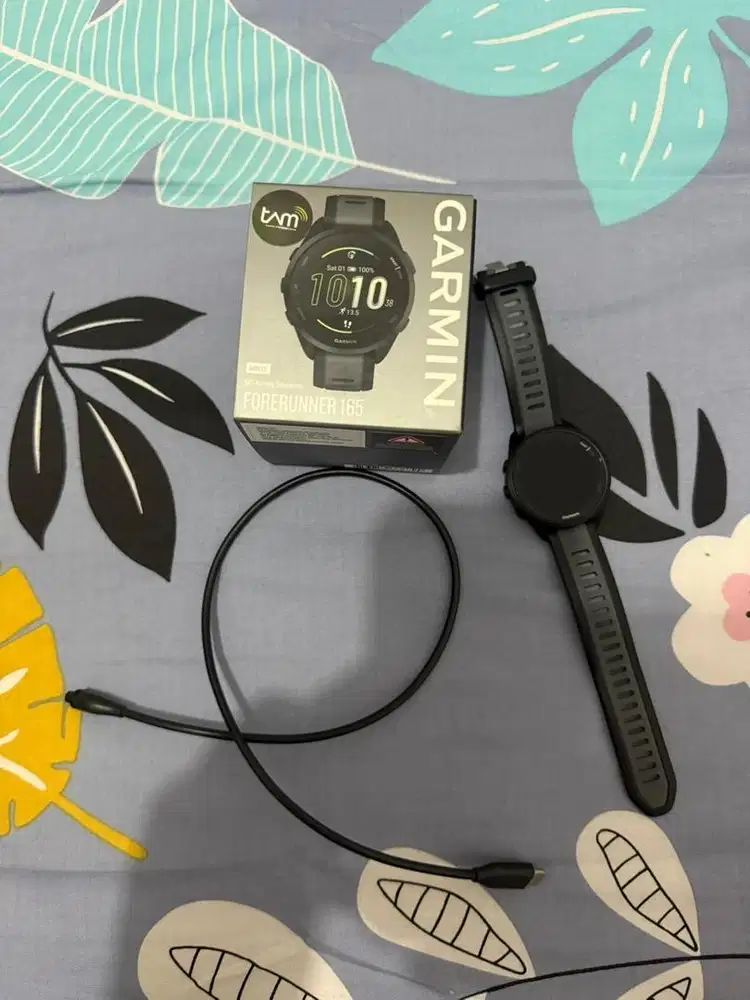 Preloved garmin forerunner 165 ori