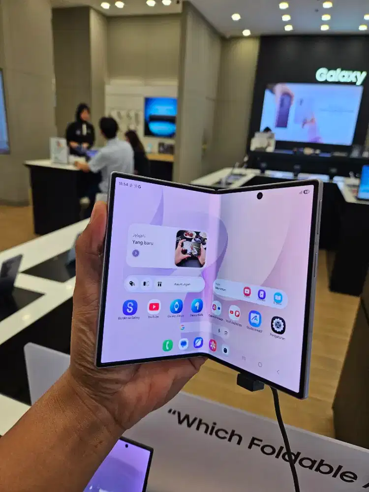SAMSUNG GALAXY Z FOLD8 512GB FREE AKSESORIS & WEARABLE ORI SENILAI 5JT