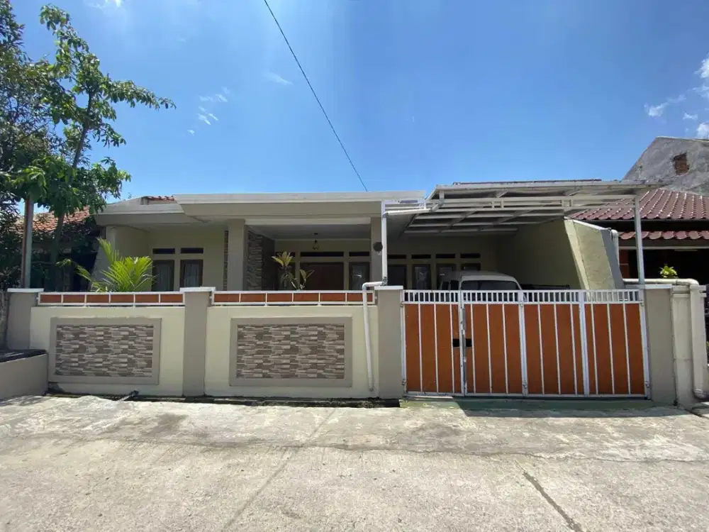 Rumah Cantik Minimalis di Margahayu Permai