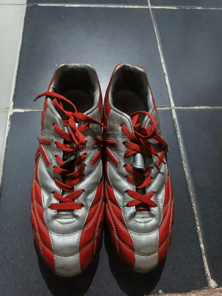 SEPATU BOLA KELME ORIGINAL SIZE 43