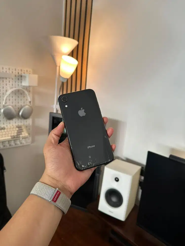 Iphone xr 128gb wifi only bh 83% fullset