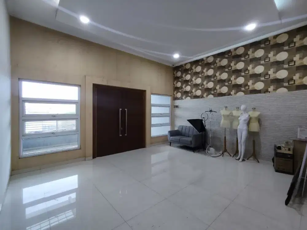 Jual Gudang dan Tempat Tinggal Luas Cantik Bagus Siap Huni Bangunan 2 Lantai Lokasi Strategis SHM ON HAND Bisa Nego Parkiran Luas di Sumbersari Bandun