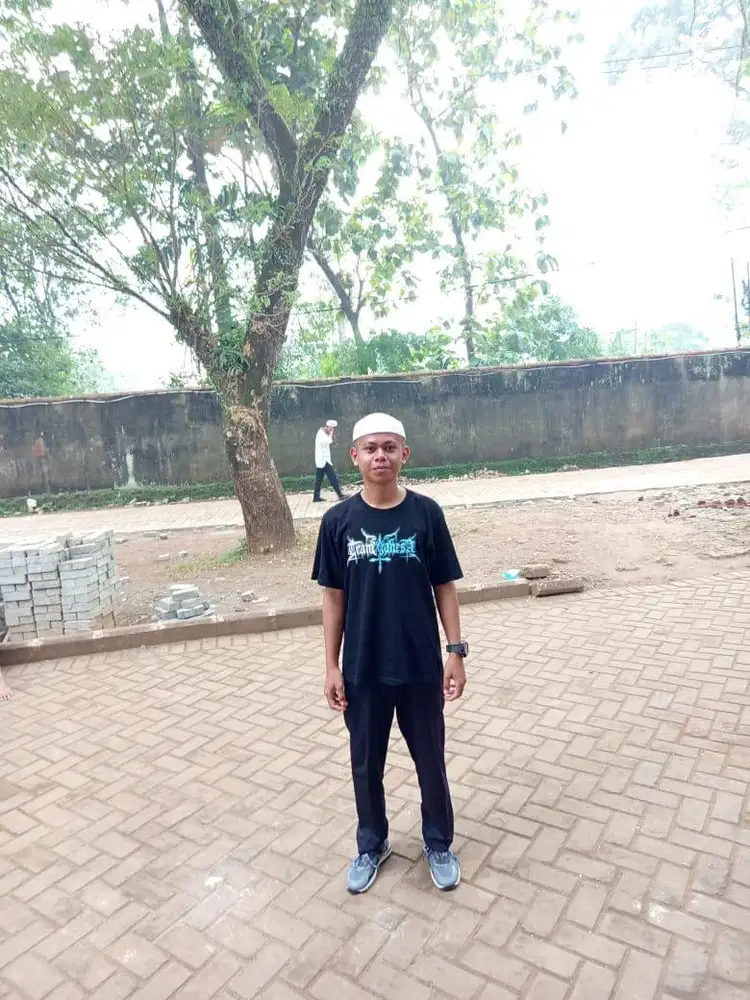 Mencari pekerjaan sebagai host live game/kerja sama