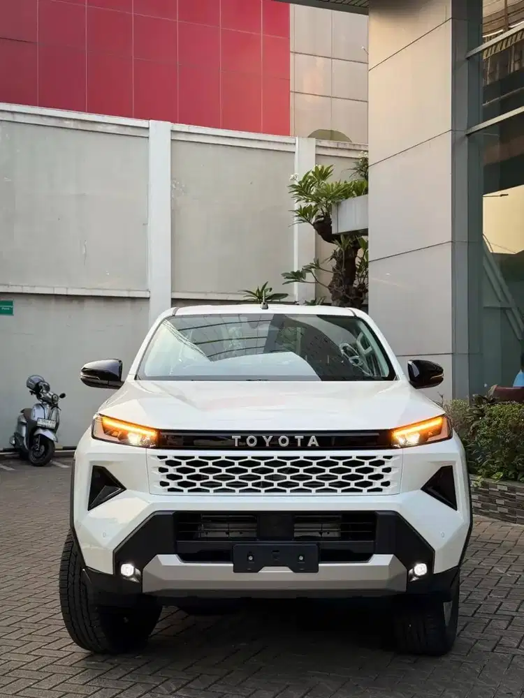 TERBARU TOYOTA HILUX TRAVO D-CAB