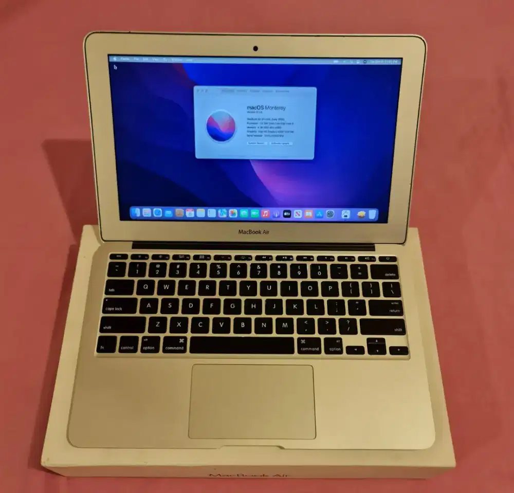 MacBook Air 11 inch 2015 i5/8/256GB Fullset Mulus