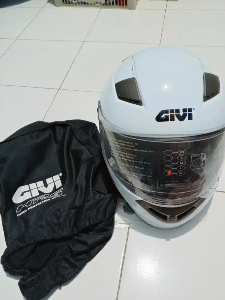 Helm givi full face