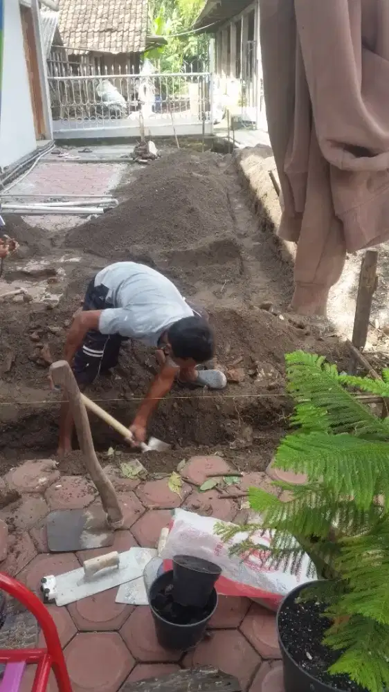 Tukang bangunan