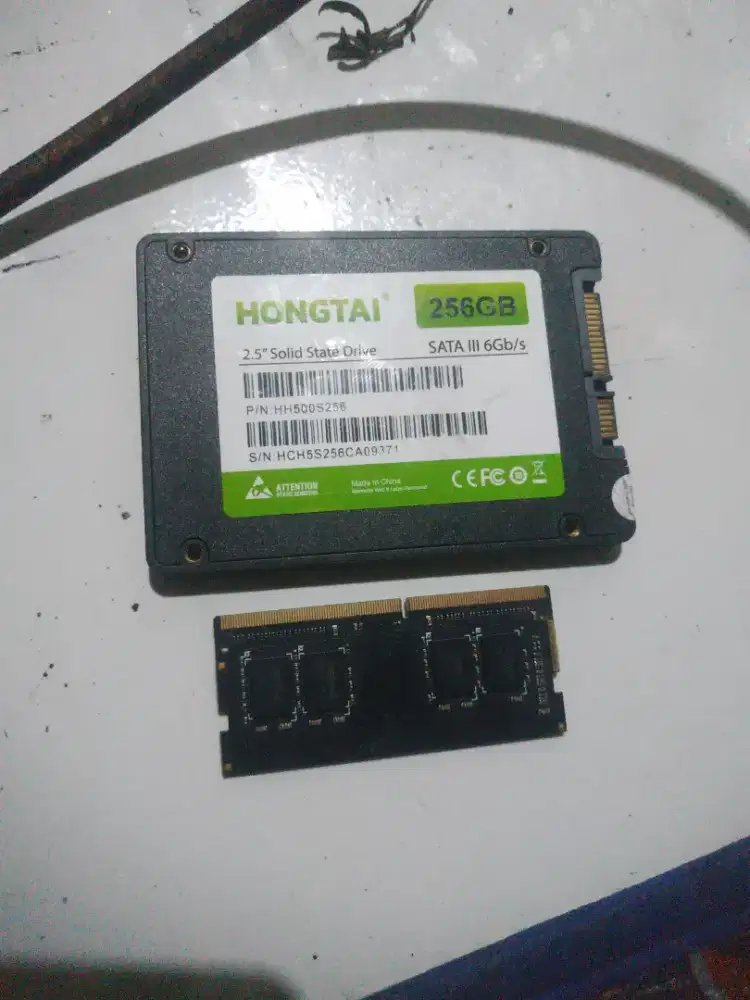 D jual ssd sata 256 sama ram 4GB vgen rescue