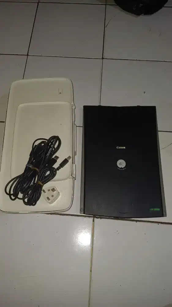 Printer HP desk jet ink advantage 1115dan scanner canoscan lide 25