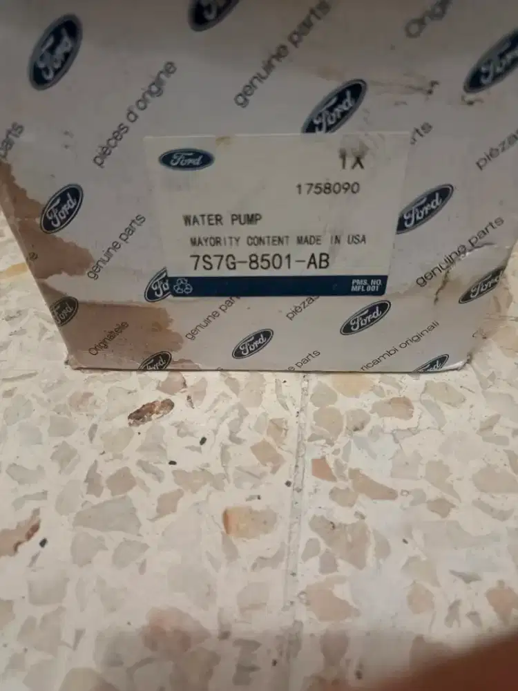 Water Pump Ford Fiesta Ecosport OEM Fomoco