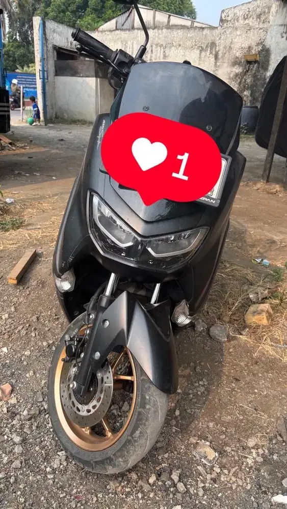 Jual NMAX 2024 KM rendah cuma diPakai anterjemput sekolah