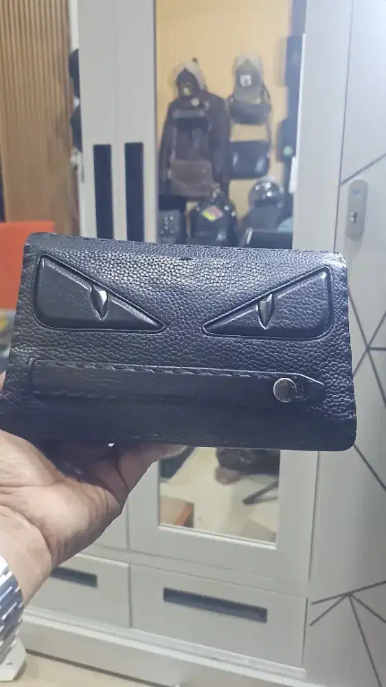 Di jual handbag dan tas fendi ,bally,coach