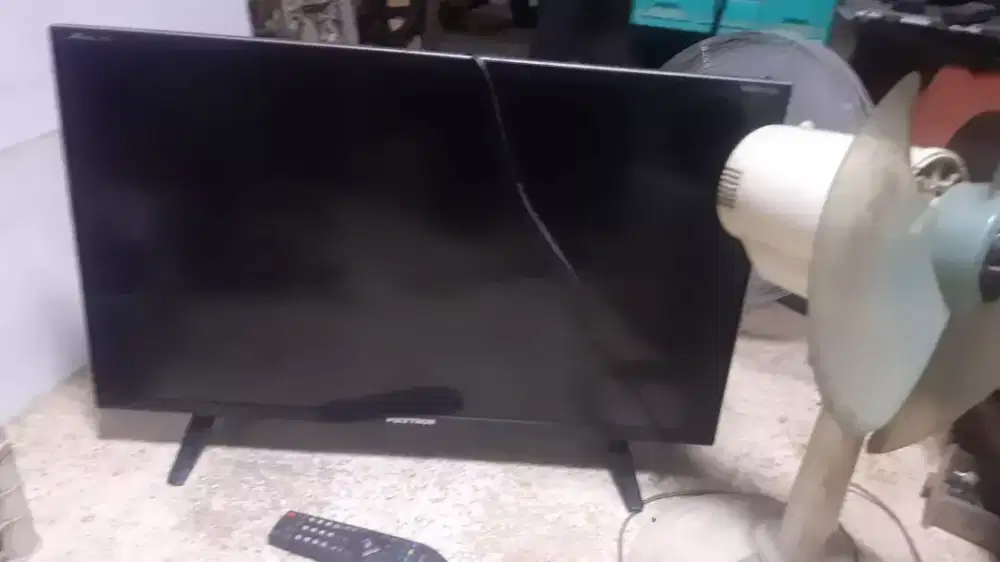 Dijual TV LED 32 Inch Merek Polytron