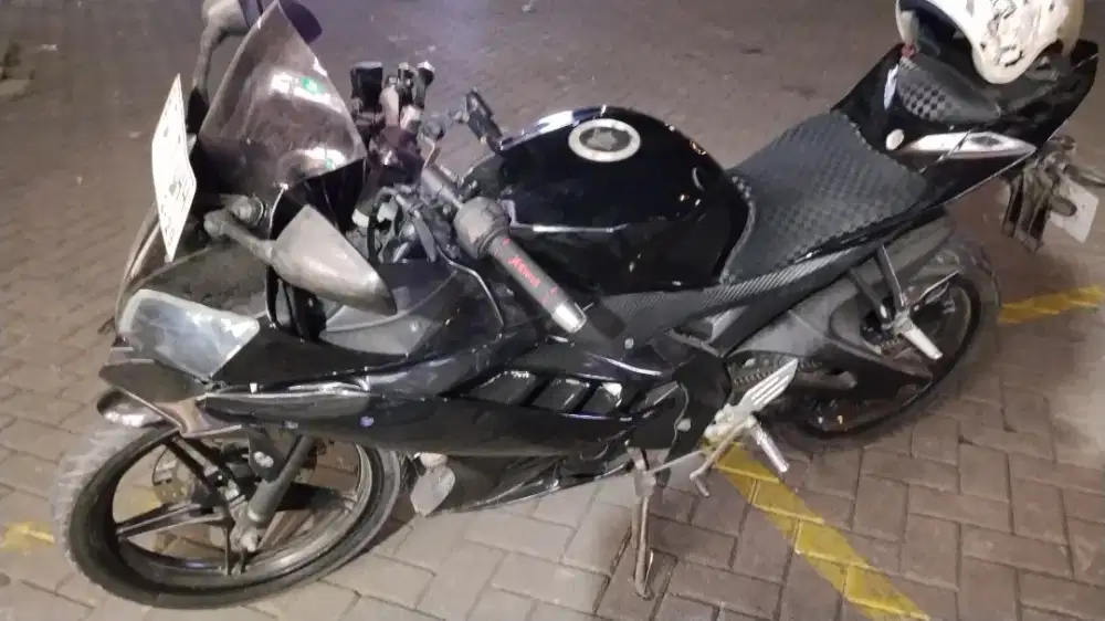 Hi guyss sudah cape pakai.motor sport R15