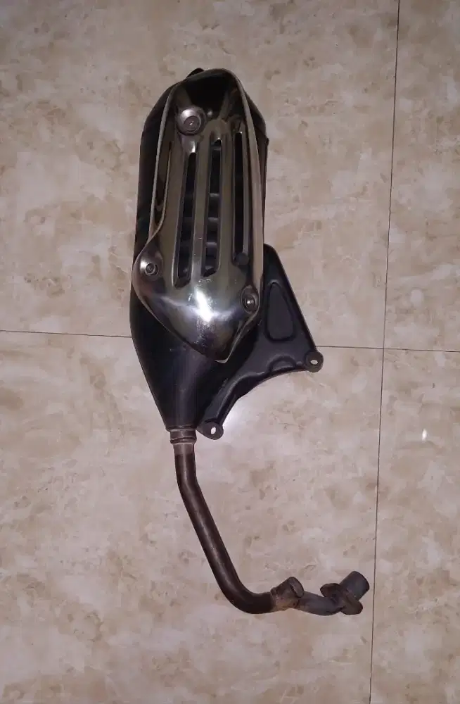 AKU JUAL KNALPOT VESPA ORI SPRINT