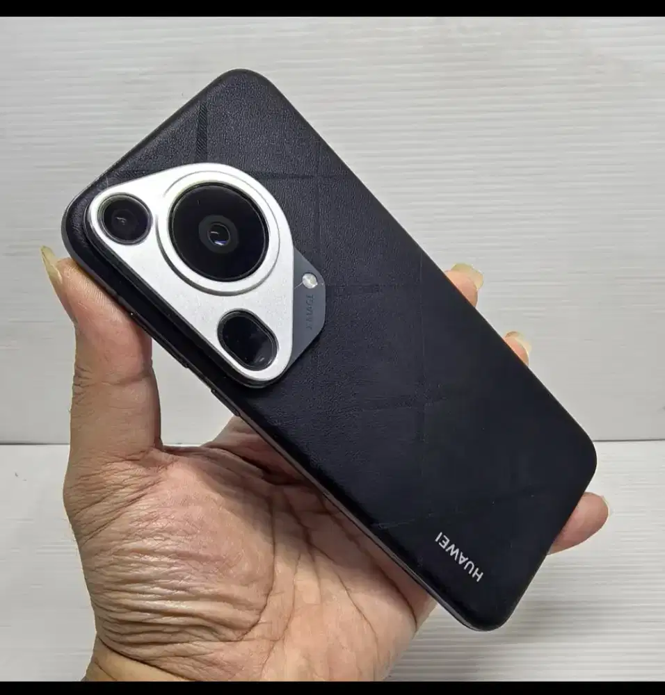HUAWEI PURA 70 ULTRA RAM 16/512 RESMI MULUS