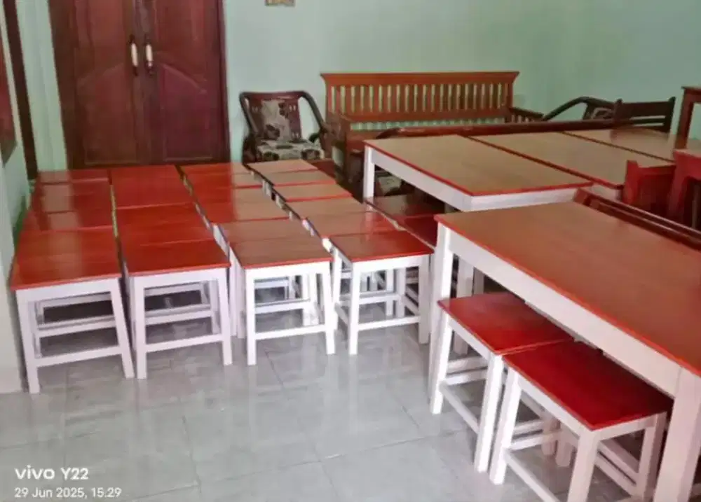 Set meja kursi warmindo