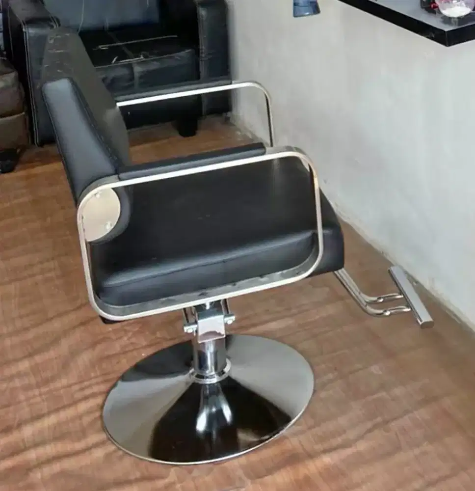 Kursi potong rambut barber
