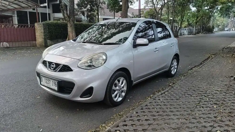 Nissan March 2015 Bensin