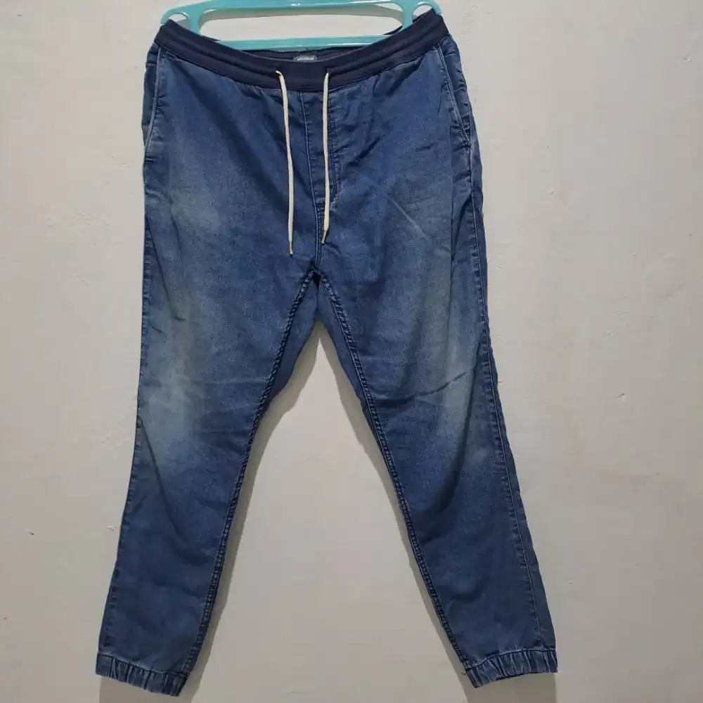 Celana Jeans Joger Pull and Bear