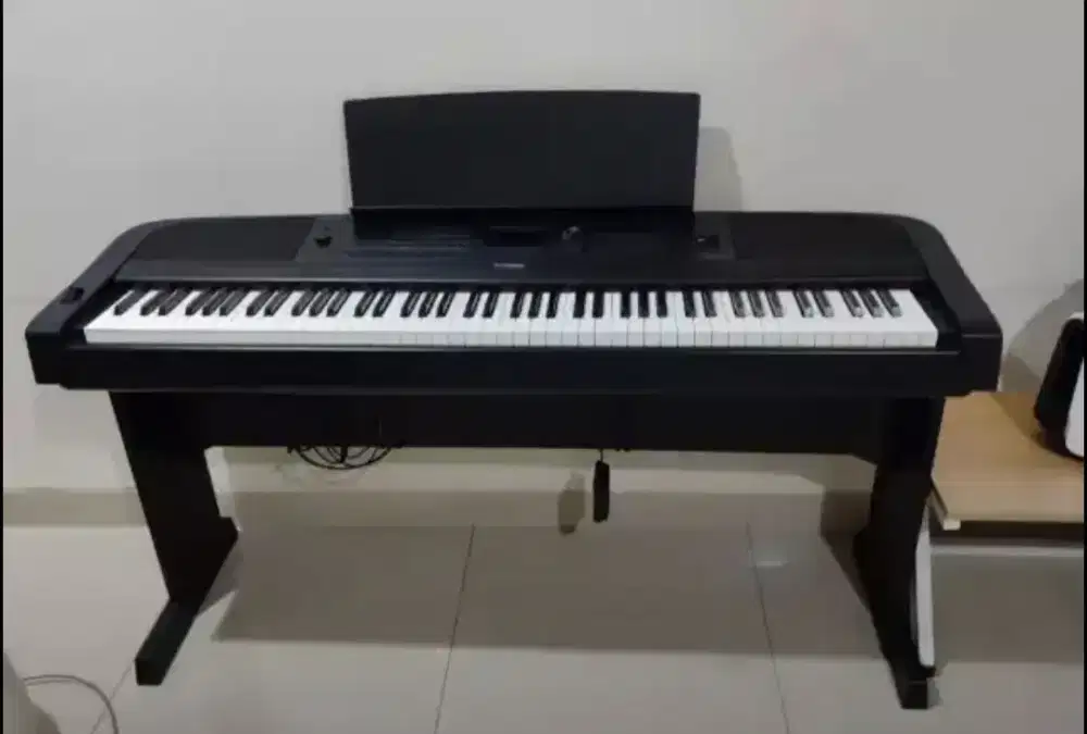 Jual murah piano yamaha portable grand DGX-670, harga 10.900.000 nego