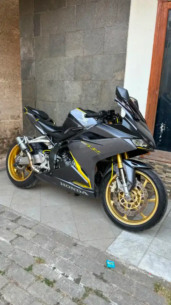 CBR 250rr grey! Istimewa mulus like new! Ninja CBR R25