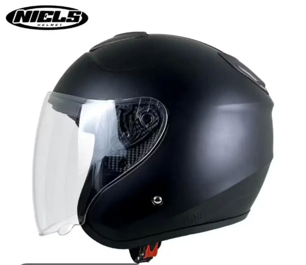 Helm Niels osaka