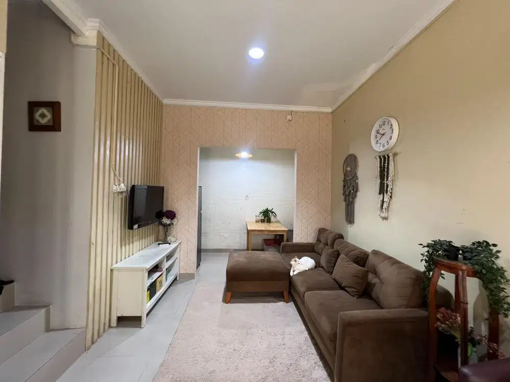 Disewakan rumah minimalis 3 kamar tidur dekat stasiun sudimara. Murah