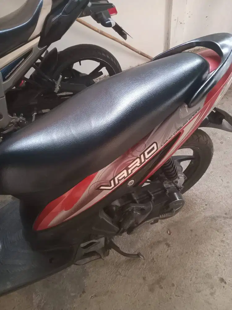 Jual cepat motor honda Vario 2011