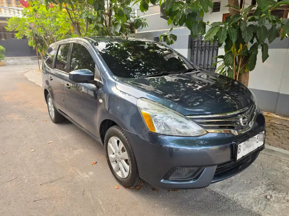 SUPERB CONDITION Grand Livina 1.5 SV Manual 2015