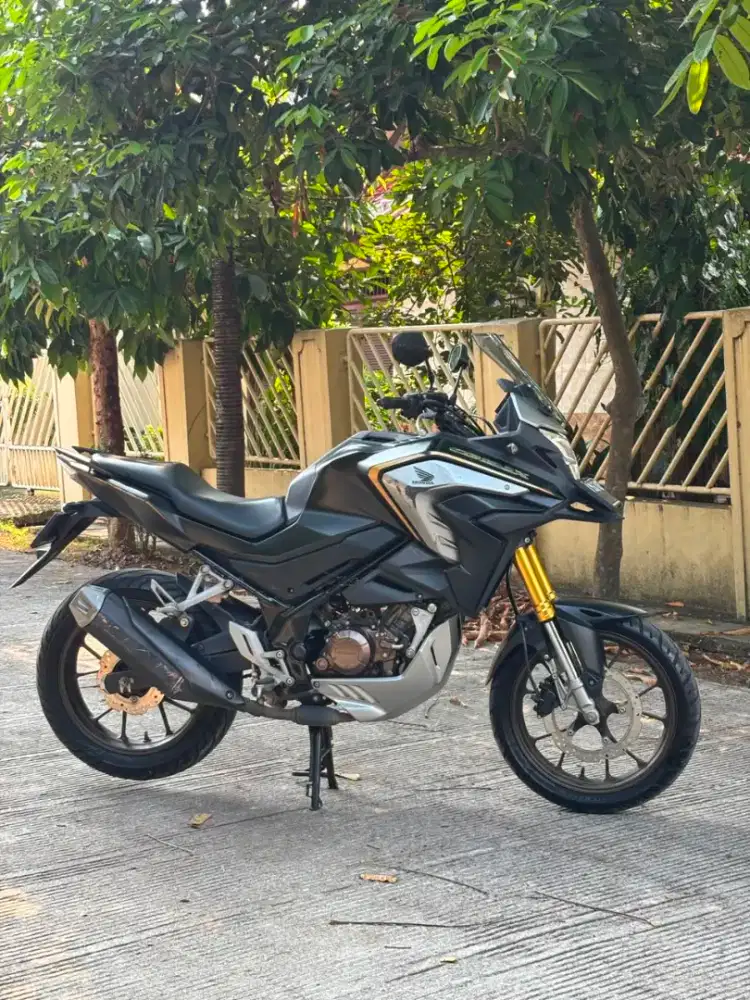 Motor cb 150 x km masih kecil