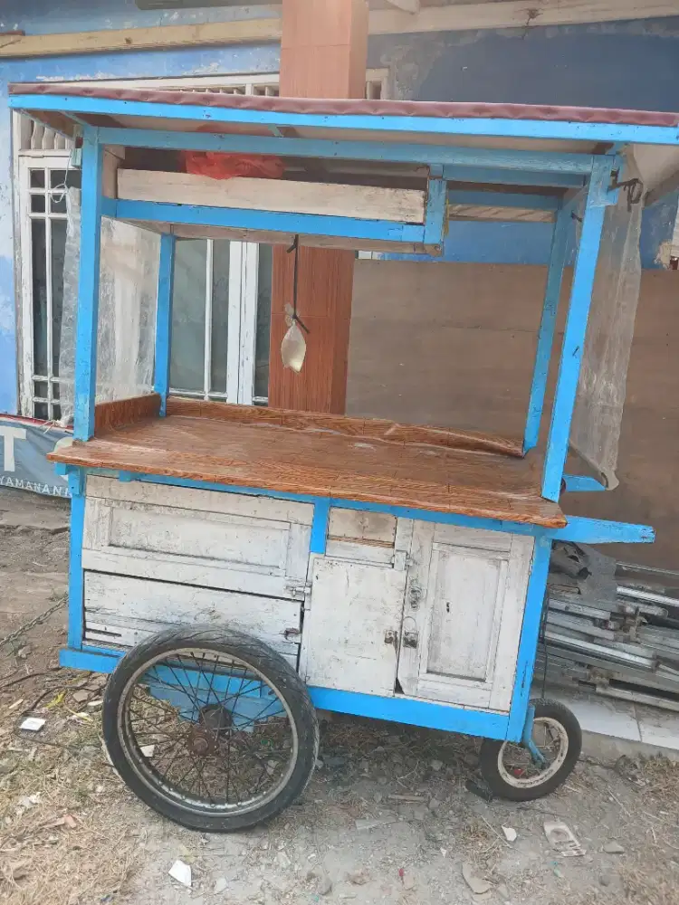 Gerobak bekas layak pakai