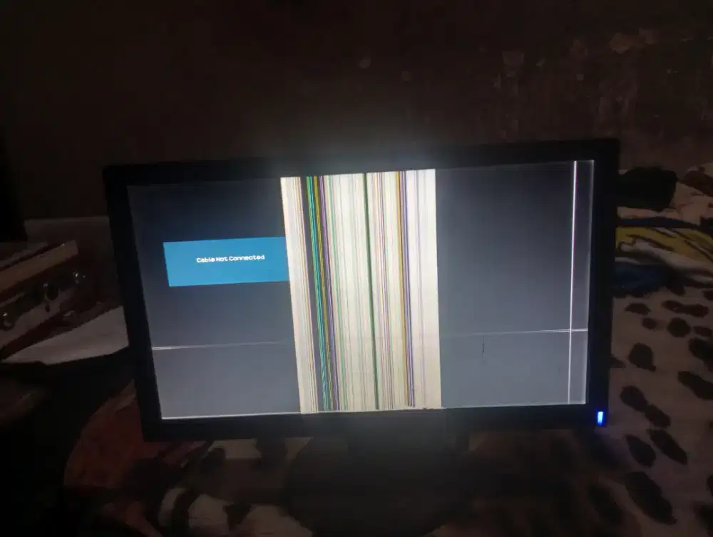 Monitor 16 in minus garis