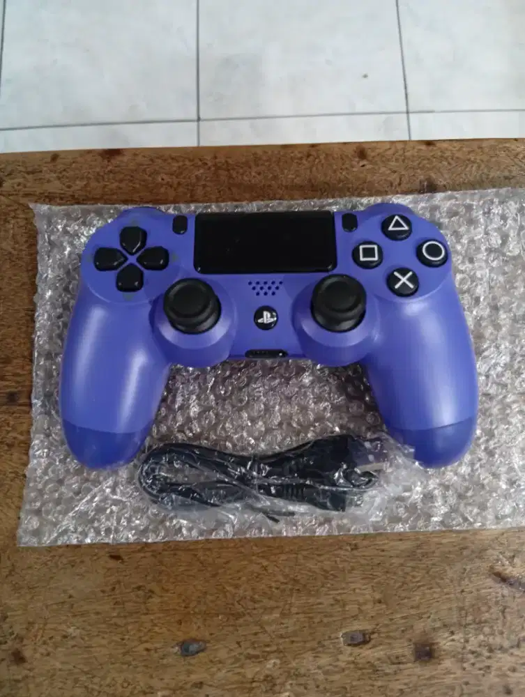 STIK PS4 ELECTRIC PURPLE OP KONDISI BARU(BACA DESKRIPSI)