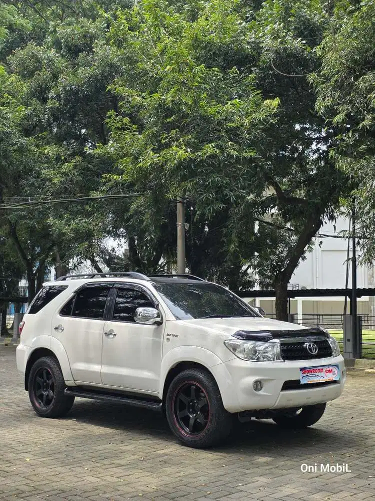 Toyota Fortuner 2010 Bensin