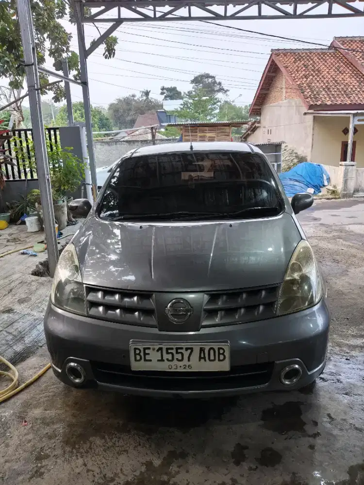 Grand livina 2011