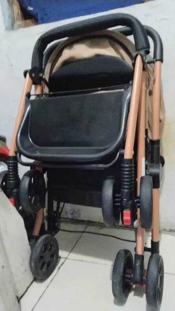 Dijual stroller 2 arah