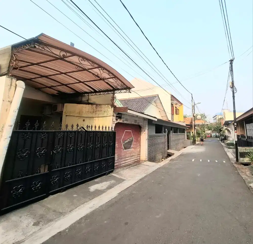 Jual 1 Rumah dan 1 rumah koskosan luas 20 x 15 m